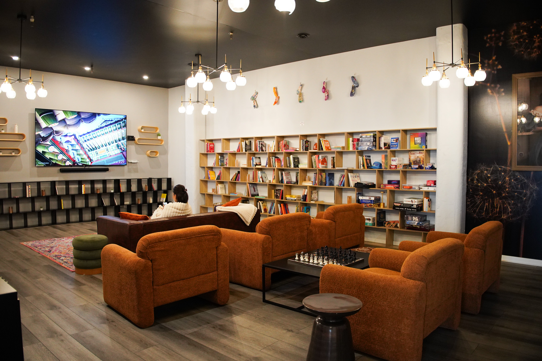 Library lounge with board games at River North, 320 W. Ohio St